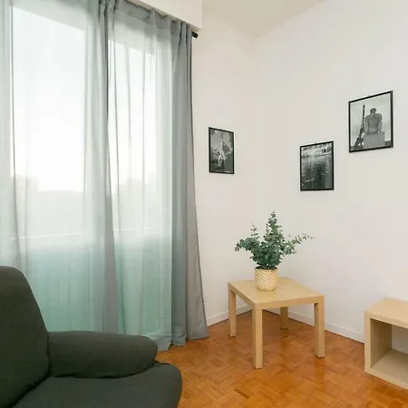 The Rent - Maciachini Two Bedroom *