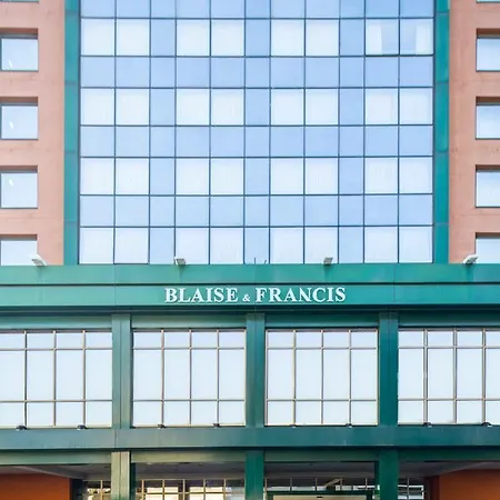 Blaise & Francis 4*