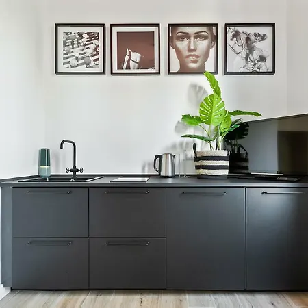 Modern And Cozy In Porta Romana Apartment