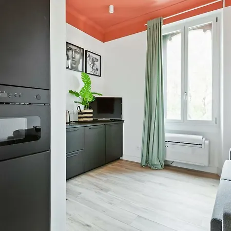 Apartment Modern And Cozy In Porta Romana Milan