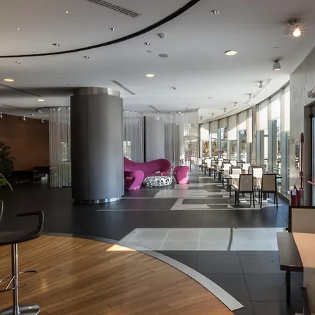 Western The Hub Milan