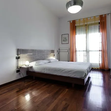 Darsena Apartment, 6 Guests, 2 Bdr, Neighborhood, Navigli * Μιλάνο