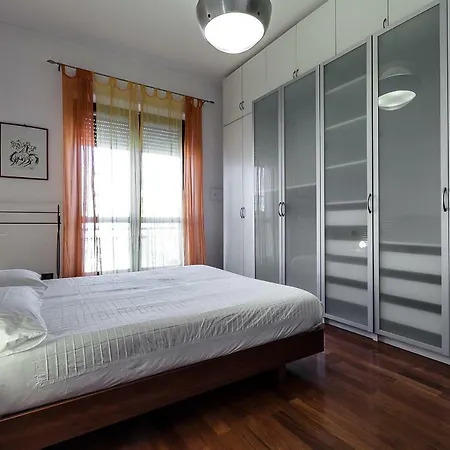 Διαμέρισμα Darsena Apartment, 6 Guests, 2 Bdr, Neighborhood, Navigli