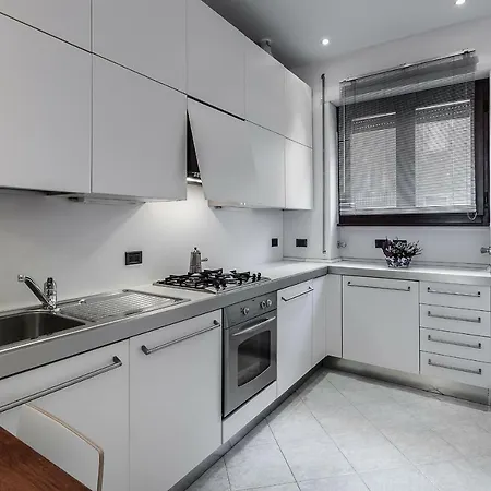 Darsena Apartment, 6 Guests, 2 Bdr, Neighborhood, Navigli