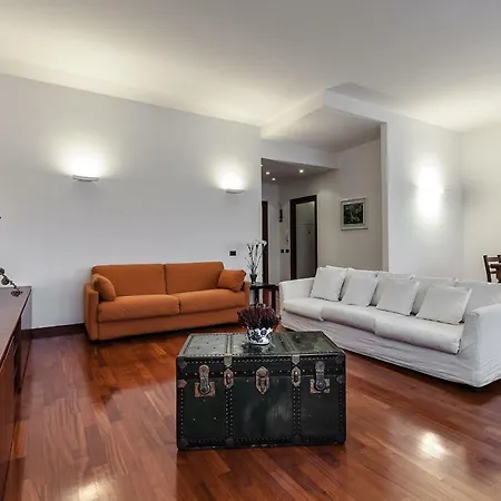 Darsena Apartment, 6 Guests, 2 Bdr, Neighborhood, Navigli Διαμέρισμα Μιλάνο