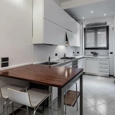 Darsena Apartment, 6 Guests, 2 Bdr, Neighborhood, Navigli Mailand