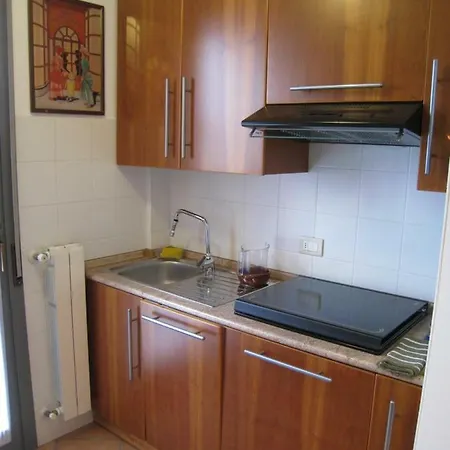 Bilocale Dotato Di Ogni Comfort