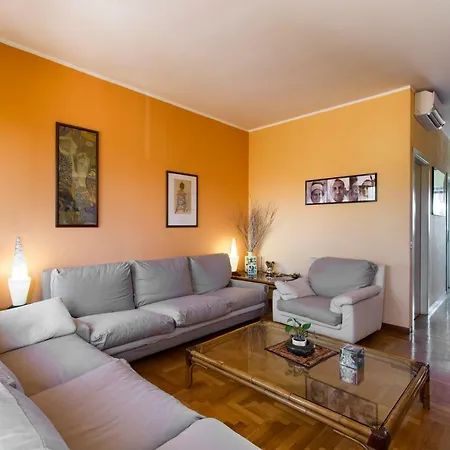 Apartment 160 Mq
