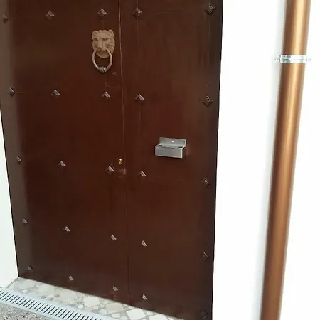 فندق مبيت وإفطار Sansiromilano 4*