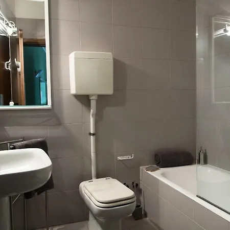 Bright And Quiet-duomo District Apartment