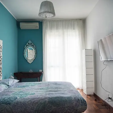 Luxurious 4bdr Penthouse Near Duomo Cathedral Apartment Milan