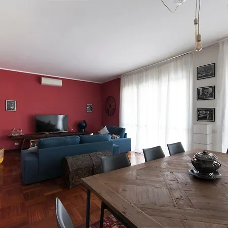Apartament Luxurious 4bdr Penthouse Near Duomo Cathedral