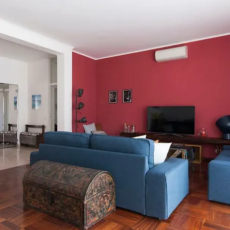 Luxurious 4bdr Penthouse Near Duomo Cathedral Apartment Milan