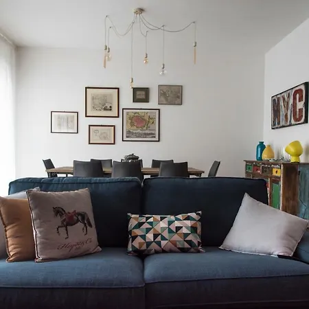 Luxurious 4bdr Penthouse Near Duomo Cathedral *