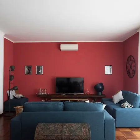 Daire Luxurious 4bdr Penthouse Near Duomo Cathedral Milano