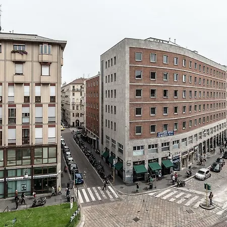 Sweet San Lorenzo, Right In The Centre Daire *