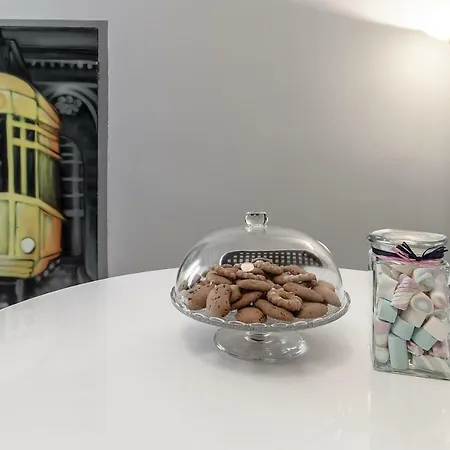 Sweet San Lorenzo, Right In The Centre