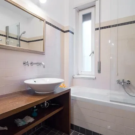 Hacca Collection - 3br Bocconi-navigli