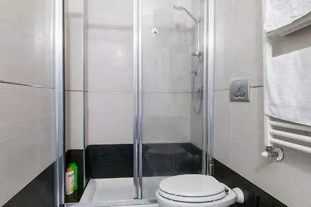 بيت ضيافة Farini8 *