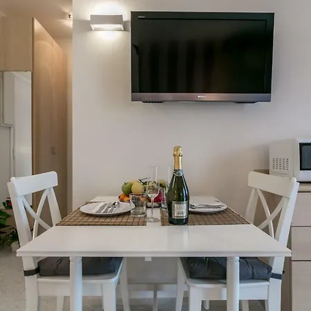 Violet - Loreto Apartman