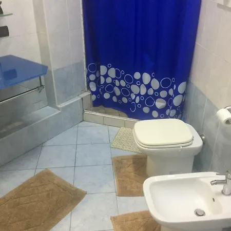 Guest house Metro Station *