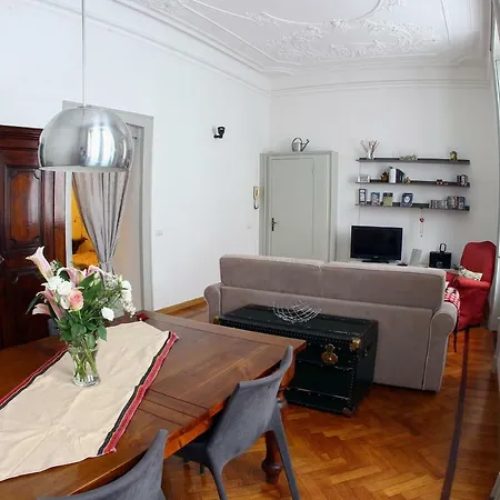 La Piece * Милан