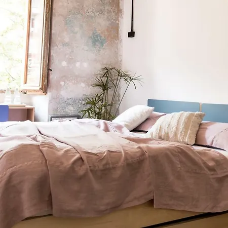 Un Posto A - All'interno Di Cascina Del 700 3* ميلان