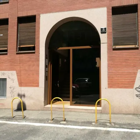 Big In Center * Milan