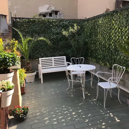Corso Genova Con Terrazza Milan