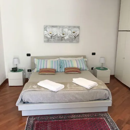 Corso Genova Con Terrazza Appartement Milan