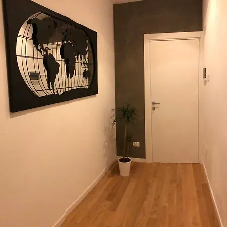 Apartment De Angeli Modern