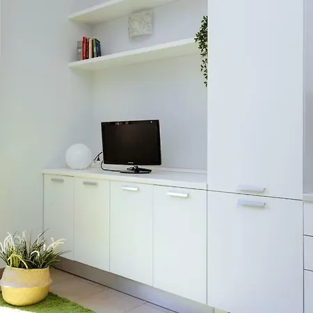 Spacious&new In Studi