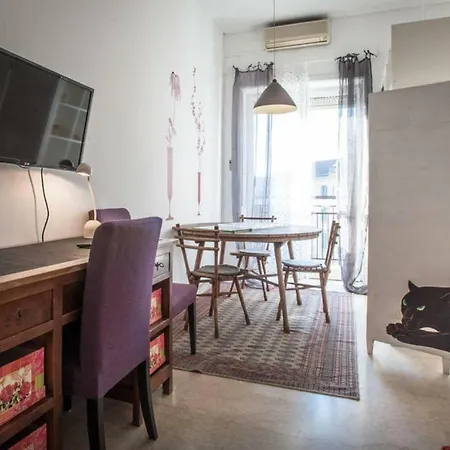 Central! On The Shopping Quarter Apartment Milan