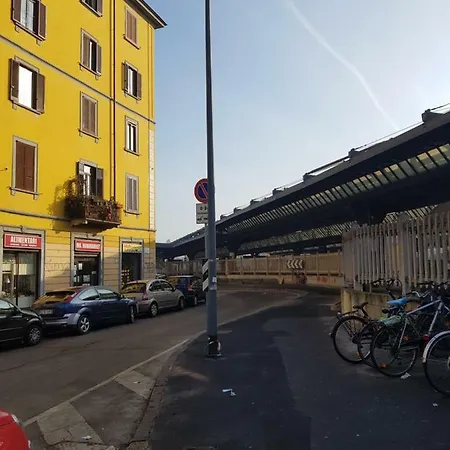 Apartman In Certosa Station *