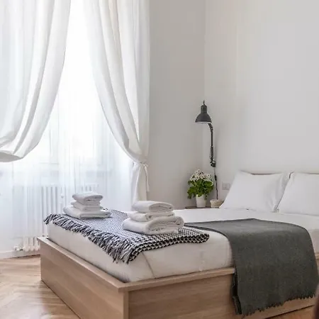 Daire Menabrea 33 - Stylish Apartment! Milano