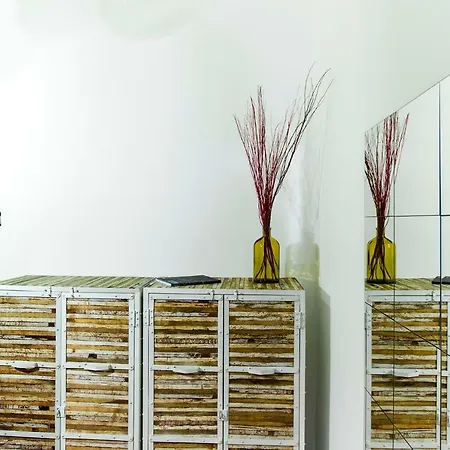 Sweet San Lorenzo, Right In The Centre * Milão