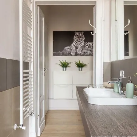 Apartment Chiarilu Near The Center Politecnico Fair And Life
