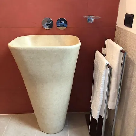 Grande In Zona Navigli 아파트 *