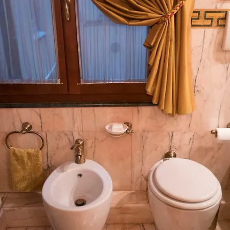Apartman Broletto 26 *