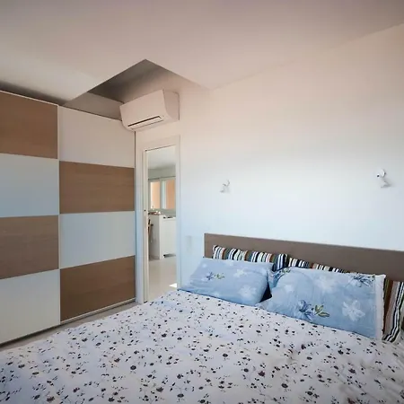 Exclusive Rooftop With Large Terrace In Solari/tortona Milaan