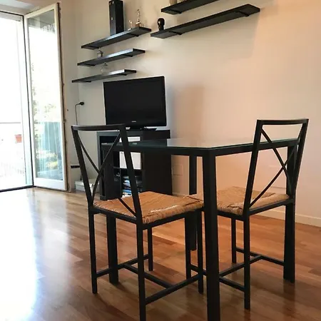 Apartment Cozy Naviglio Pavese Milan