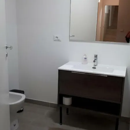 Guest house Abruzzi 17 Politecnico-porta Venezia Quiet And Large With Kitchen *