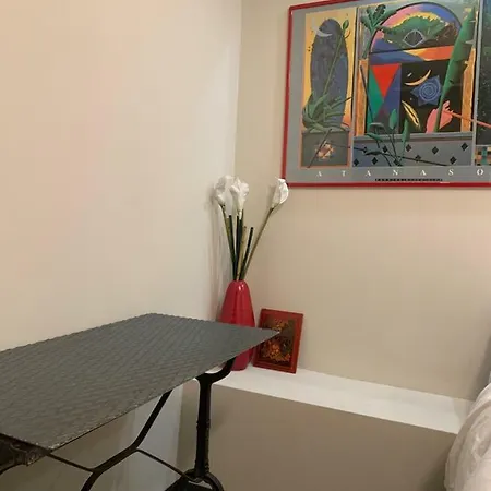 Fra Storia E Modernità Appartement