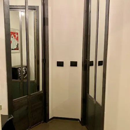 Fra Storia E Modernità Milan