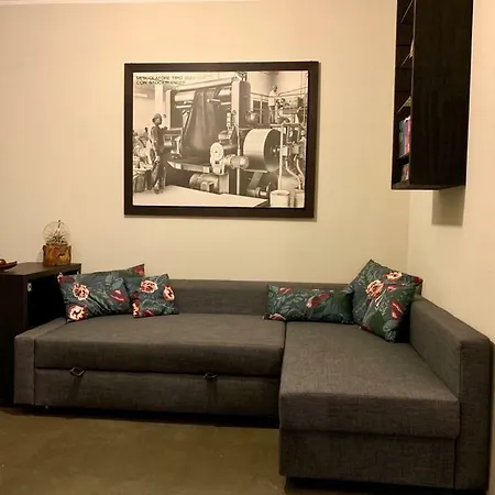 Fra Storia E Modernità Appartement