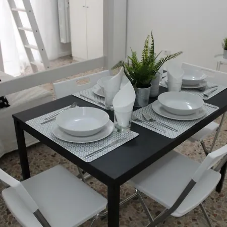 Appartement Anacreonte 7 *