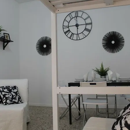 Anacreonte 7 Appartement *