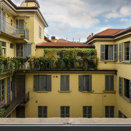 Moscova Luxury Oda ve Kahvaltı Milano