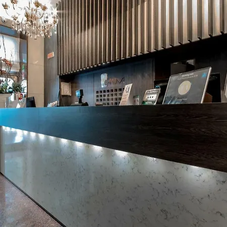 Canova Hotell 3*