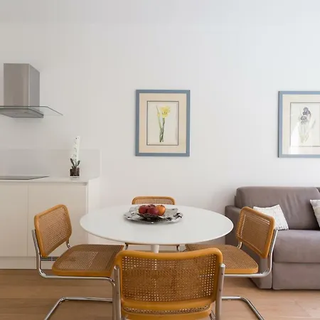 Апартаменты Meravigli 16 - B - Duomo Center Elegant Милан